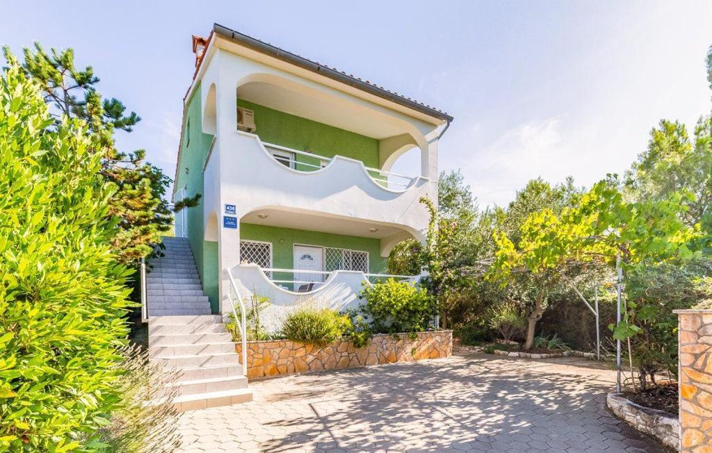 Vesna Apartman *